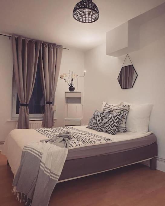 En Triplex Plein Centre Apartment Nancy